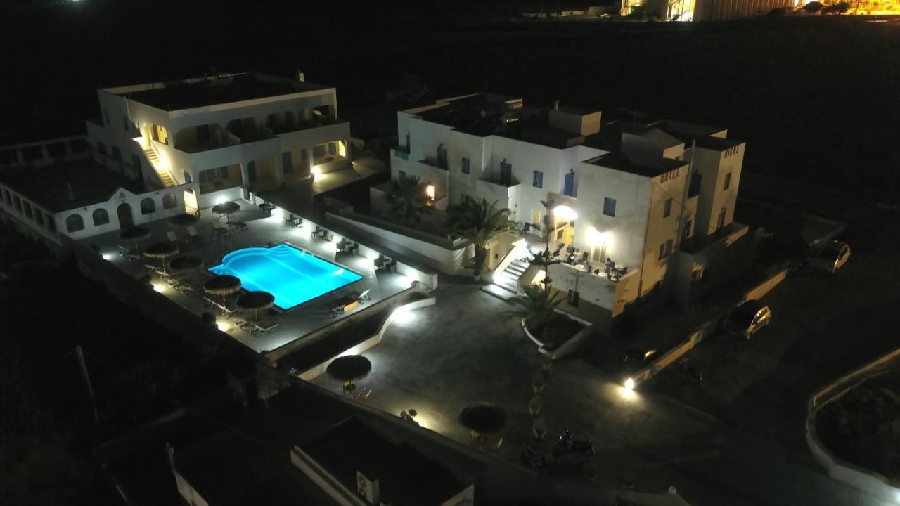 Nikos Hotel Картерадос Екстериор снимка