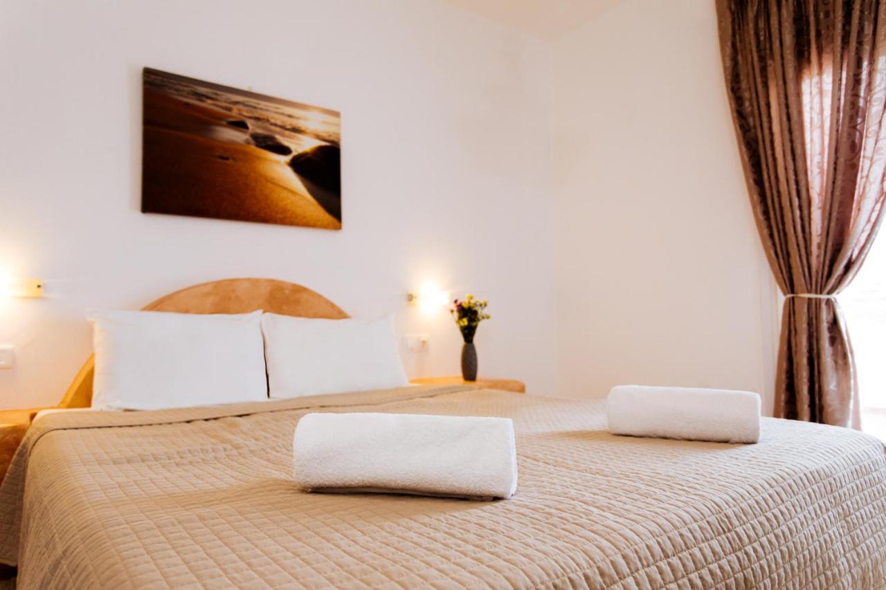 Nikos Hotel Картерадос Екстериор снимка