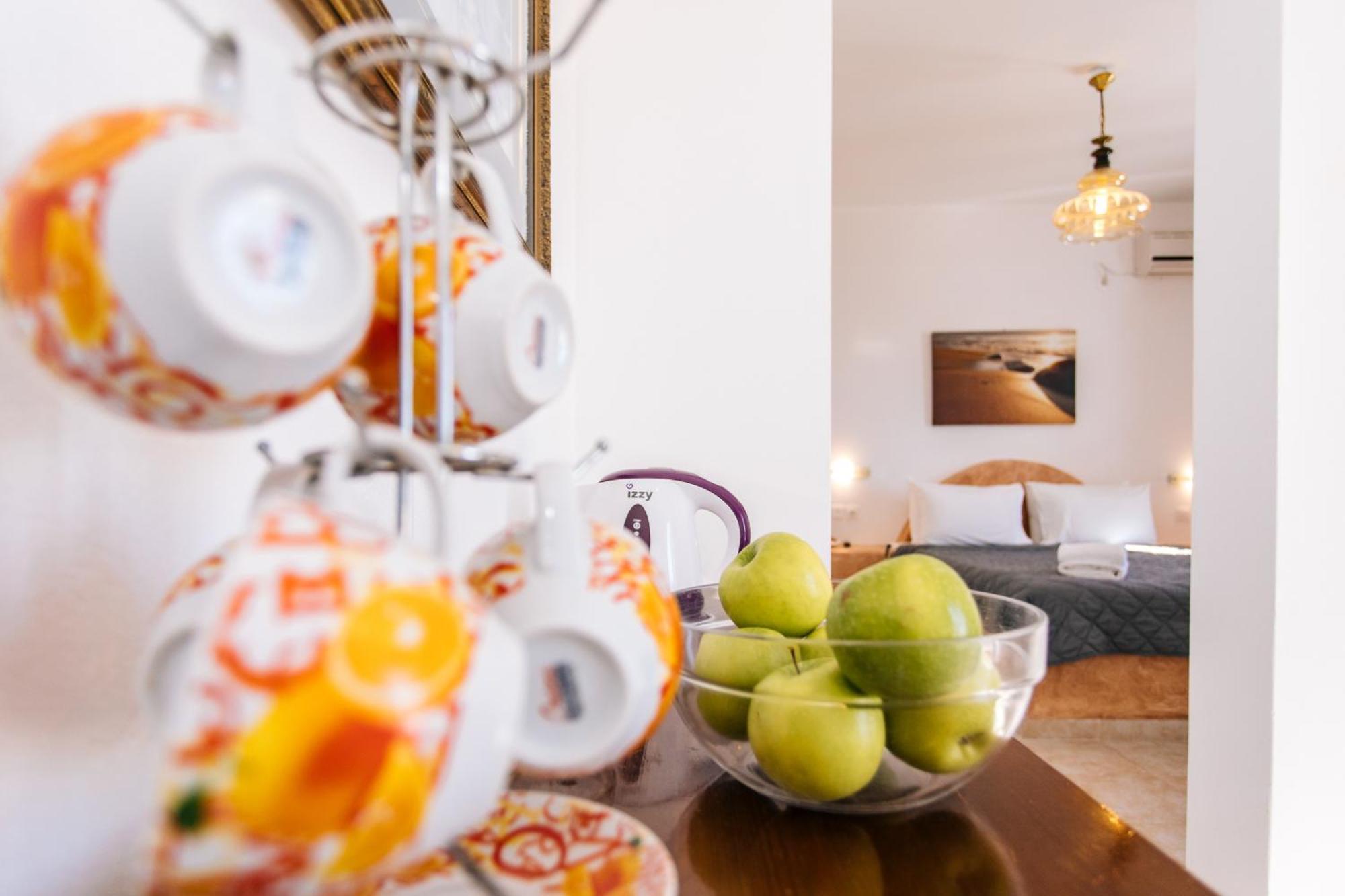Nikos Hotel Картерадос Екстериор снимка