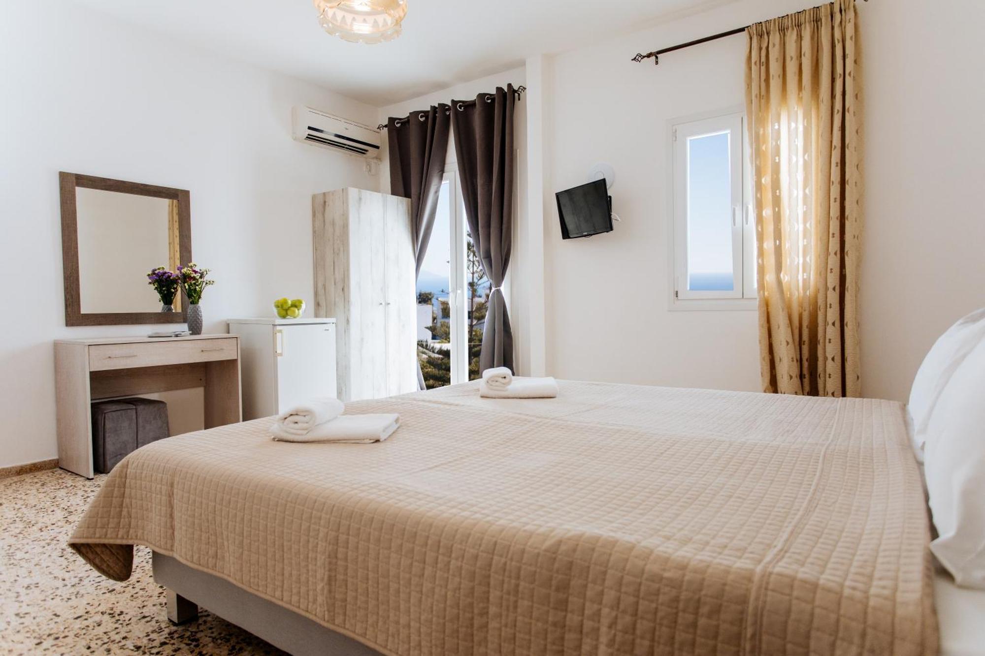 Nikos Hotel Картерадос Екстериор снимка